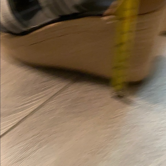 TH platform wedge - Picture 7 of 9